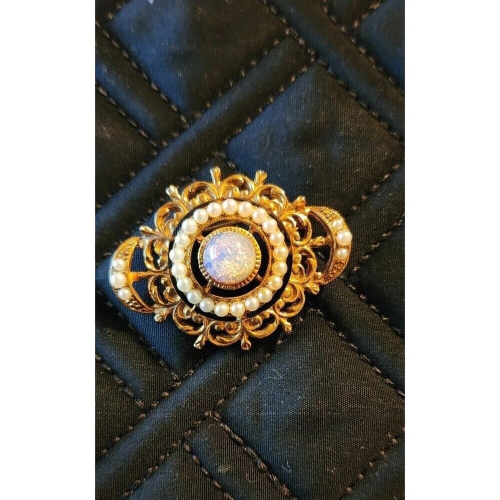 Confetti Foil Art Glass Faux Pearl Filigree Brooch Pin Gold Tone Vintage